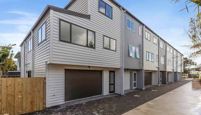 8/273 Mt Albert Road, Sandringham