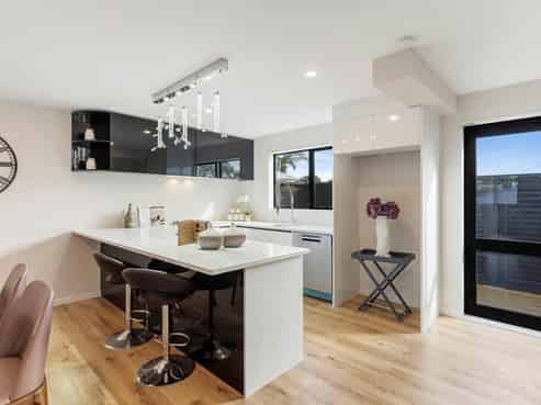 8/273 Mt Albert Road, Sandringham