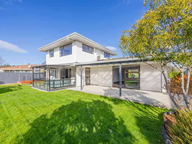 48 Spriggs Crescent, Greenmeadows