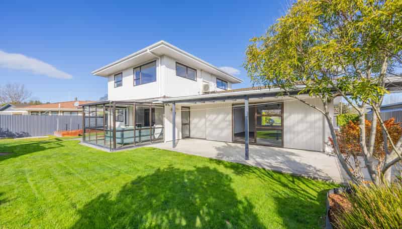 48 Spriggs Crescent, Greenmeadows