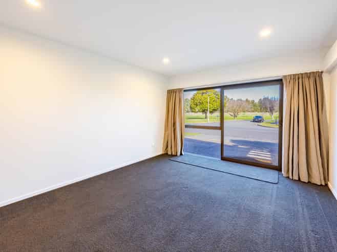 48 Spriggs Crescent, Greenmeadows