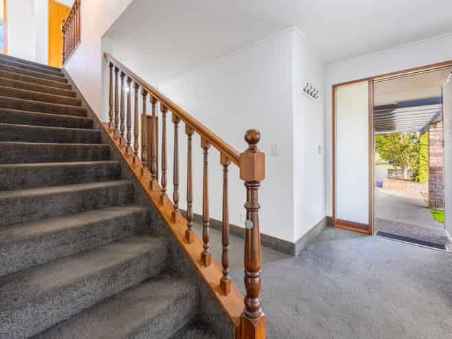 48 Spriggs Crescent, Greenmeadows