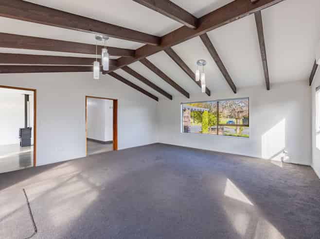 48 Spriggs Crescent, Greenmeadows