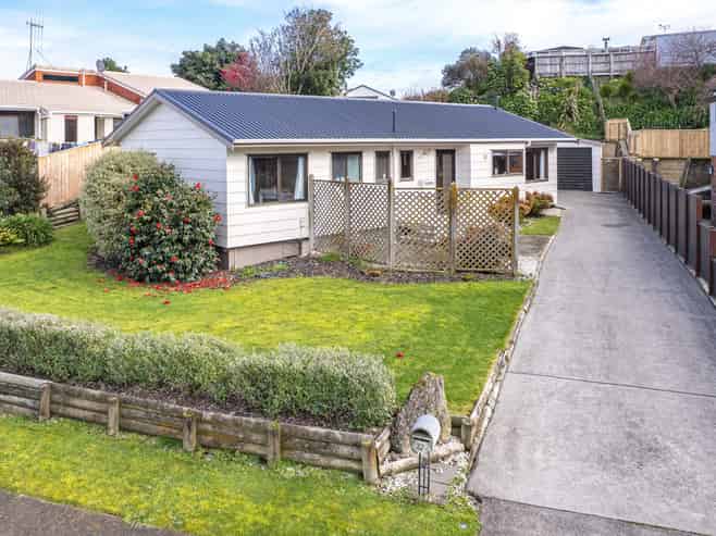 37 Bens Place, Springvale