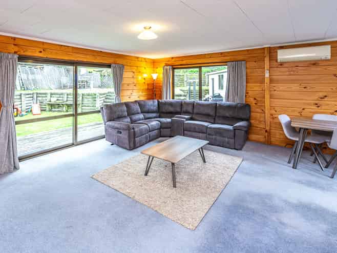 37 Bens Place, Springvale