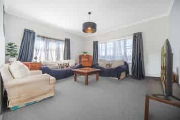 240 St George Street, Papatoetoe