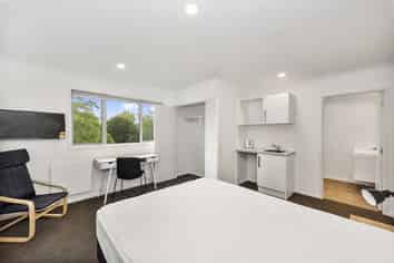 39C/1 Jones Crescent, Melville