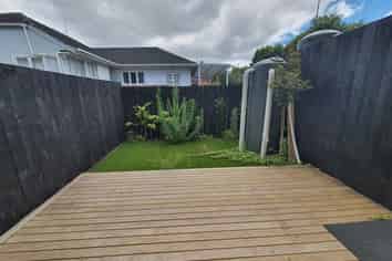 2/243 Mount Albert Road, Sandringham