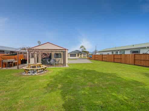 25 Whitby Avenue, Whitianga