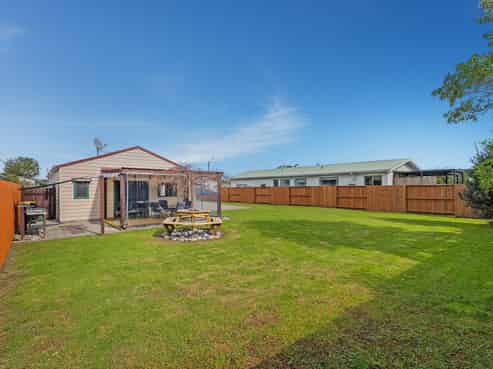 25 Whitby Avenue, Whitianga
