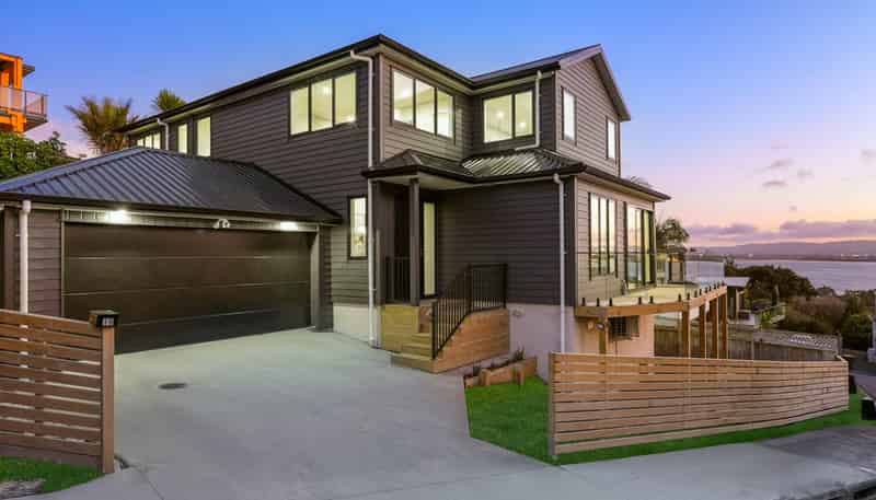 18 Mariners View Road, Beach Haven