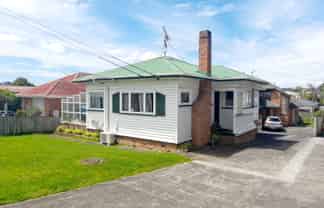 110 Melrose Road, Hillsborough