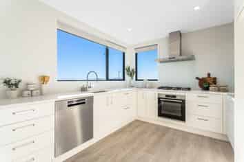 31 Cottonwood Lane, Woodridge