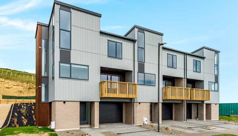 31 Cottonwood Lane, Woodridge