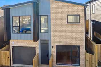 2/23 Melton Road, Mount Wellington