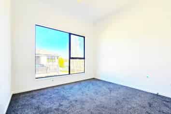 2/23 Melton Road, Mount Wellington