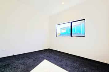 2/23 Melton Road, Mount Wellington