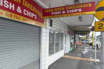 RETAIL UNIT ON WEST COAST ROAD
