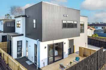 14A,14B,14 Hope Farm Avenue, Pakuranga Heights