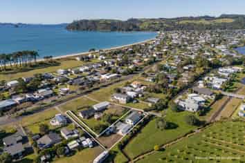 30 Captain Cook Road, Cooks Beach