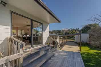 30 Captain Cook Road, Cooks Beach