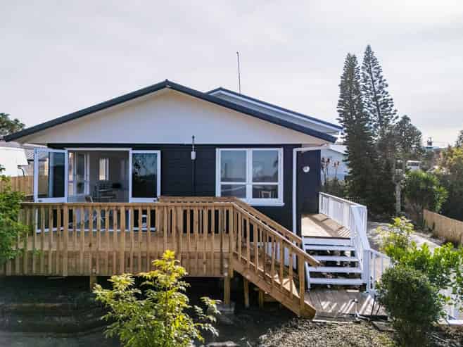 5 Montague Place, Onerahi
