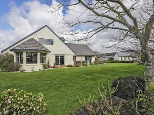 15 Jacaranda Place, Greenmeadows