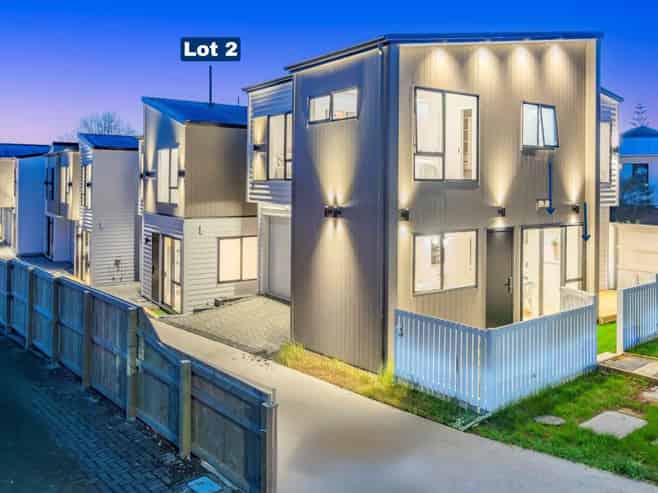 2/59 Howe Street, Howick