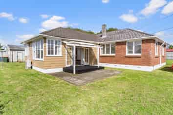 70A Bairds Road, Otara