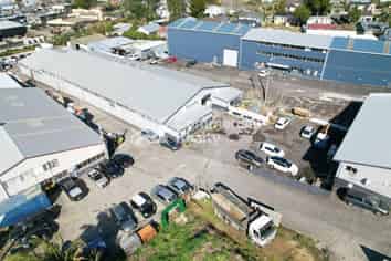 Large West Auckland Warehouse | Well Priced