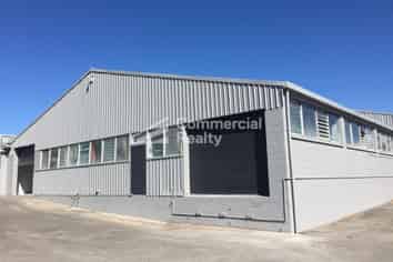 Large West Auckland Warehouse | Well Priced