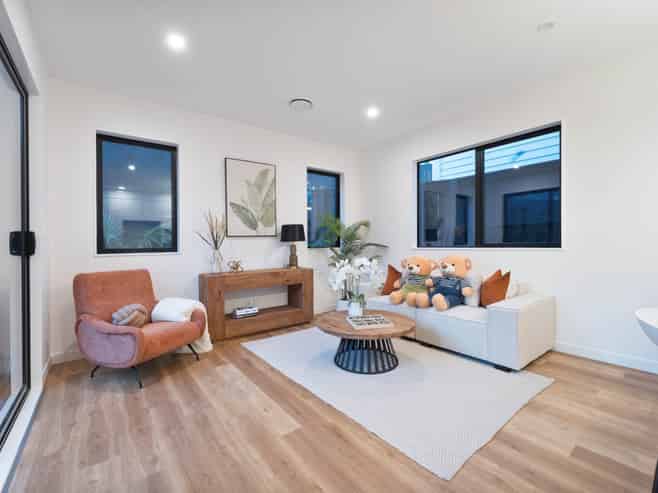 16C Woodhouse Place, West Harbour