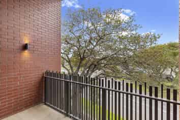B203/7 Hinaki Street, Point England