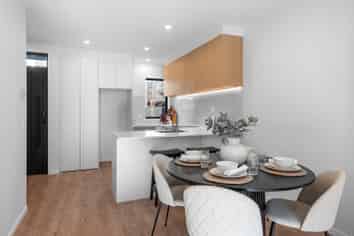 4/13 Donald Place, Merivale