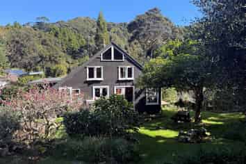 104 Medland Road, Great Barrier Island
