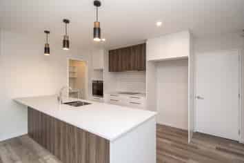 13 Weaver Street, Woodend