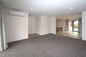 13 Weaver Street, Woodend