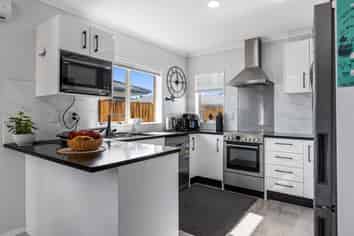 20 Lisa Place, Brookfield