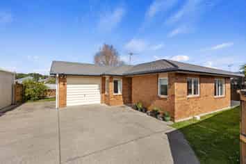 20 Lisa Place, Brookfield