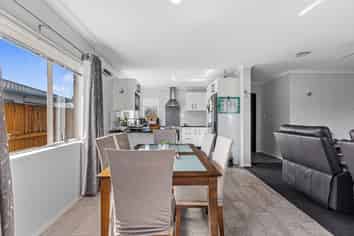 20 Lisa Place, Brookfield