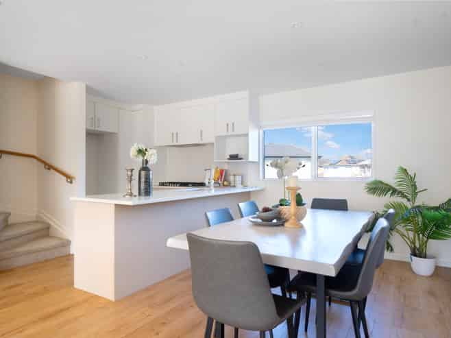 81 Bordeaux Parade, Te Atatu South
