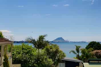 8b Anchorage Grove, Maungatapu