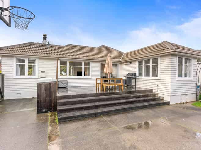 22 Kiln Street, Silverstream