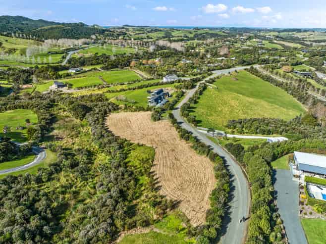 14 Pa Hill Lane, Mangawhai