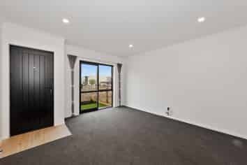 1/1 Vialou Street, Hamilton Central