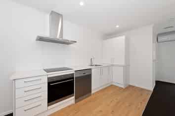 1/1 Vialou Street, Hamilton Central