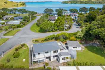 89 Clinton Road, Matakana