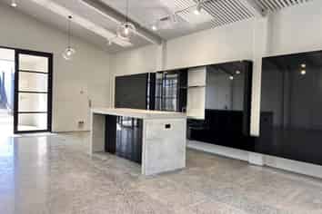 PREMIUM STANDALONE SHOWROOM / OFFICE
