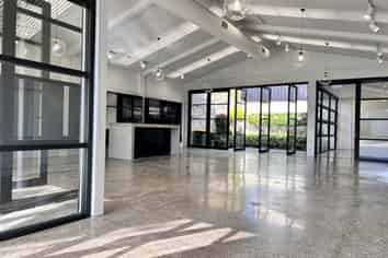 PREMIUM STANDALONE SHOWROOM / OFFICE
