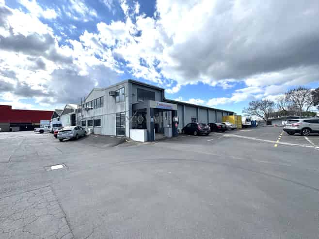 1,449sqm Onehunga Warehouse with container access